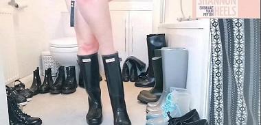  SPIT   PISS POLISHING MY MASTERS&039; BOOTS - Shannon Heels